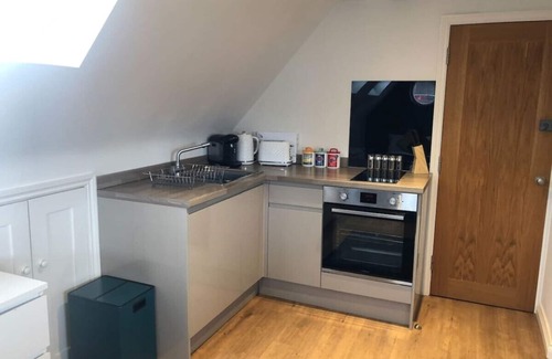 Mill Road Apartment | Cosy Loft Apartment just off vibrant Mill Rd CB1