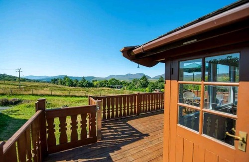 Bronaber Cabin | Cosy Log Cabin in Snowdonia with Wi-Fi and BBQ