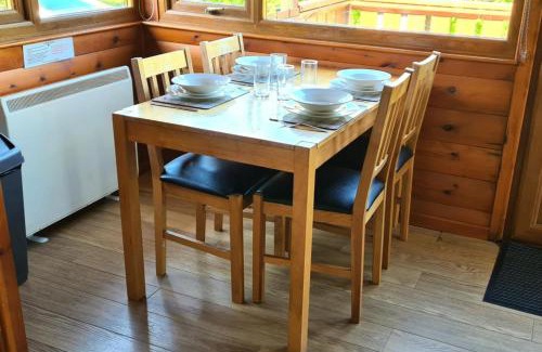 Bronaber Apartment | Cosy log cabin in Snowdonia 19
