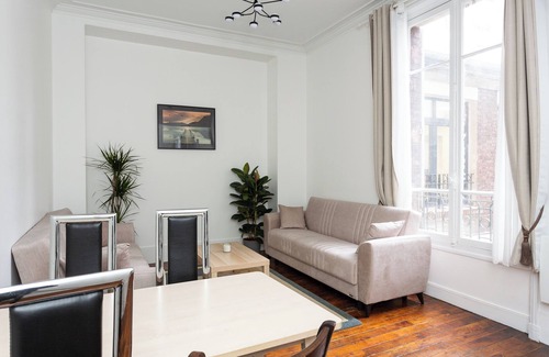 Quartier de la Chapelle Apartment | Cosy Marx Dormoy apartment at the foot of the metro