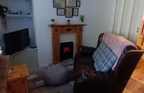 Porthmadog House | Cosy Mews House Close to Harbour