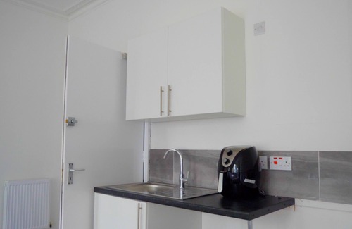 Leamington Spa Apartment | Cosy & Modern 1 Bed Studio