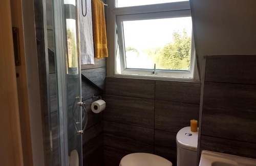 Addison Apartment | Cosy Modern One Bedroom in Hammersmith