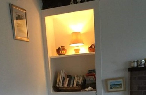 Trevone Cottage | Cosy modernised Cornish Cottage 3 mins from the beach