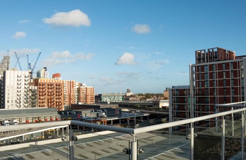 Nine Elms Apartment | Cosy One-bed Apartment in Central London