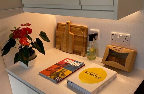 Comely Bank Apartment | Cosy original Mews House in the centre of the city.