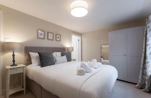 Montpellier House | Cosy & Peaceful Self Contained Home in Montpellier