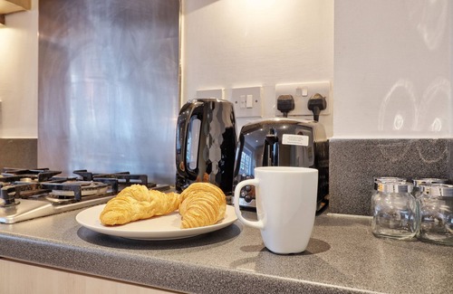 Colchester Apartment | Cosy, peaceful, stylish 2 bedroom flat which a home away from home.