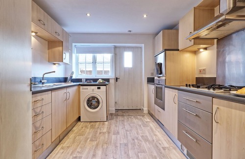 Colchester Apartment | Cosy, peaceful, stylish 2 bedroom flat which a home away from home.
