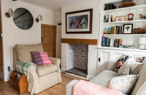 Titchfield House | Cosy Period Cottage in Titchfield Village