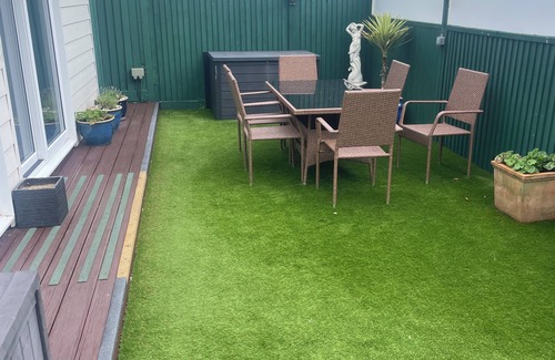 Hove Ski Chalet | Cosy Private Chalet no.1 in Hove