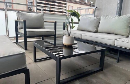 Poincare Apartment | Cosy Rent Strasbourg place des halles