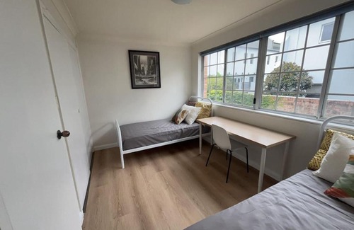 Glebe Apartment | Cosy Retreat in Central Location