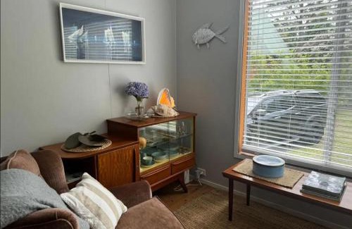 Mollymook Beach House | Cosy retro styled bungalow