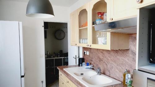 Yerres Apartment | Cosy Riverside