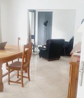 Yerres Apartment | Cosy Riverside