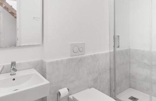 Santo Amaro House | Cosy Room in Alcantara - Lisboa