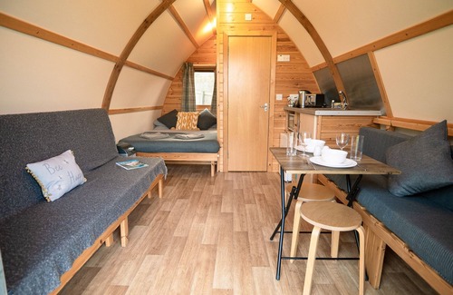 Forres Cabin | Cosy Rural Glamping Cabin With Hot Tub