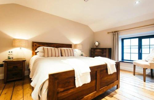 Bailliesmill House | Cosy Rustic Cottages for Large Groups