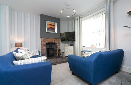Criccieth House | Cosy seaside cottage