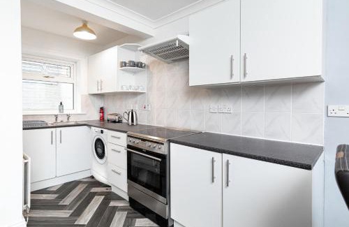 Stanley House | Cosy Semidetached Home