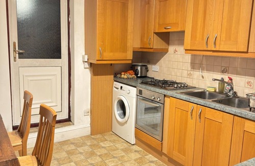 Walthamstow House | Cosy single room near station