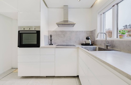 Seltjarnarnes Apartment | Cosy & Spacious apartment - Free parking