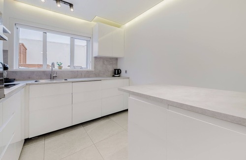 Seltjarnarnes Apartment | Cosy & Spacious apartment - Free parking