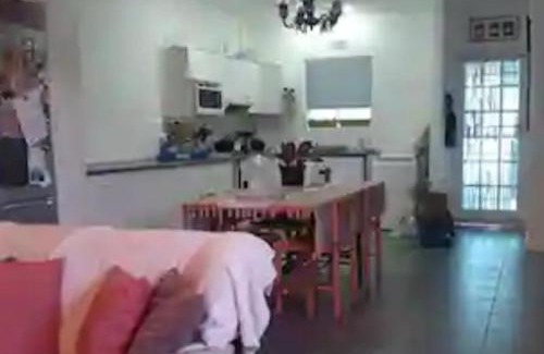 Gordons Bay Central House | Cosy Stay - Homestay with Linda & Garfield