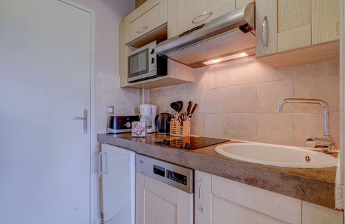 Callian Apartment | Cosy studio | 2 piscines + vues imprenables