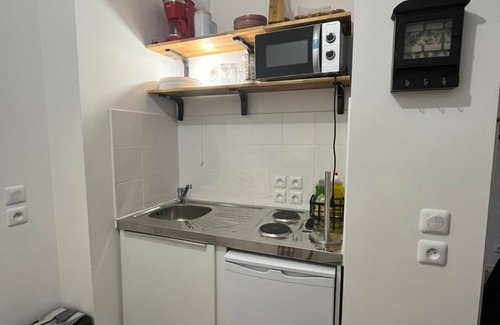 Noisy-le-Sec Apartment | COSY STUDIO 5KM FROM PARIS NEW