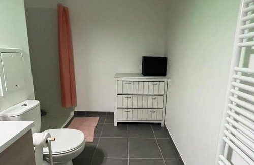 Noisy-le-Sec Apartment | COSY STUDIO 5KM FROM PARIS NEW
