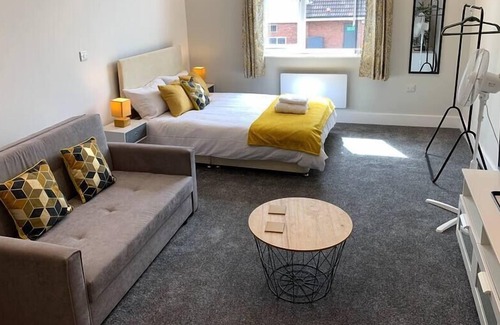 Doncaster Apartment | Cosy Studio Apartment - Near Doncaster Hospital