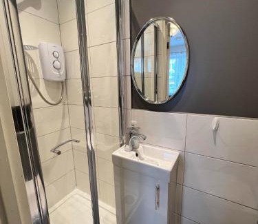 Whitefoot Apartment | Cosy Studio Flat