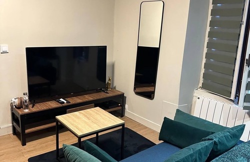 Noisy-le-Sec Apartment | Cosy studio, fully renovated