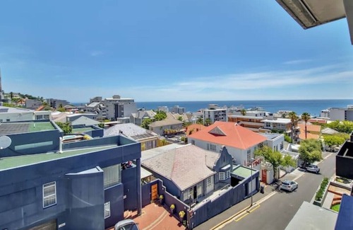 Bantry Bay Apartment | Cosy Studio in Prime Location