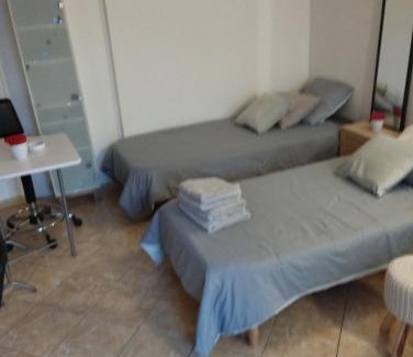 La Ferte-Gaucher Apartment | Cosy Studio meublé avec piscine partagée