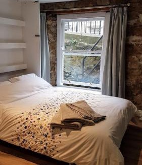 Durham Apartment | Cosy studio on traditional Durham street