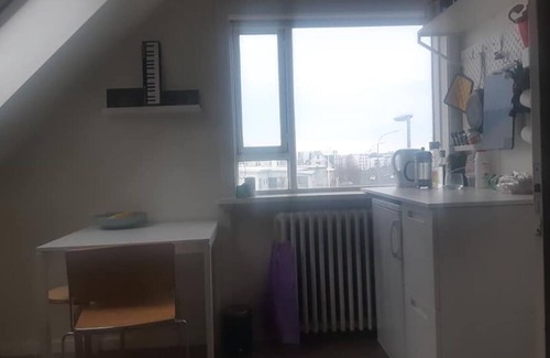 Vesturbær Apartment | Cosy studio room by the sea