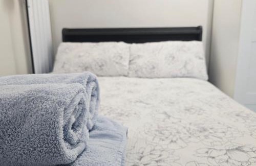 Churchill Apartment | Cosy studio Victoria