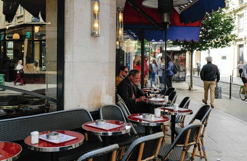 18th Arrondissement Apartment | Cosy Studio With Air Conditioning -near Montmartre
