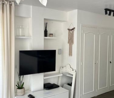La Turbie Apartment | Cosy Studio with Garden and Free Parking - La Turbie