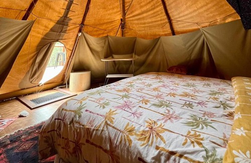 Putty Other | Cosy Teepee to reconnect with Nature!
