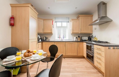 Cinderford House | Cosy Treat af Forest Chapel Holidays Ltd