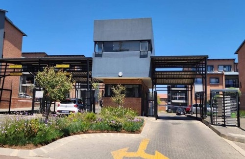 Greater Johannesburg Metropolitan Area Apartment | Cosy two bedroom apartment for short and long stays rental