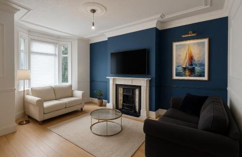 Wigan House | Cosy Two-Bedroom House in Ormskirk