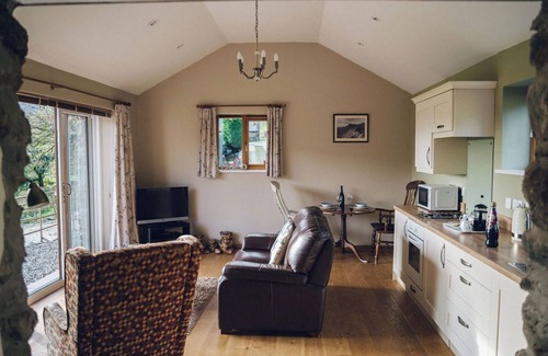 Beddgelert Cottage | Cosy Underfloor Heated 17th Century Renovated Mill with Stunning Views