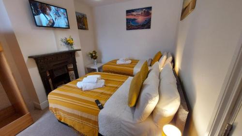 Chatham Apartment | Cosy Villa- 5 Bedroom Accommodation Great For Longer Stays!