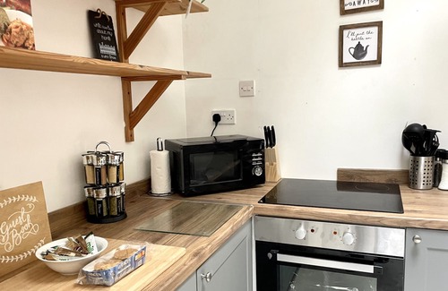Glyncorrwg Cottage | Cosy Welsh Cottage - River views & Mountain walks on your doorstep...
