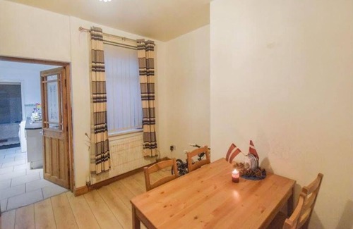 Widnes House | Cosy Widnes Family Home